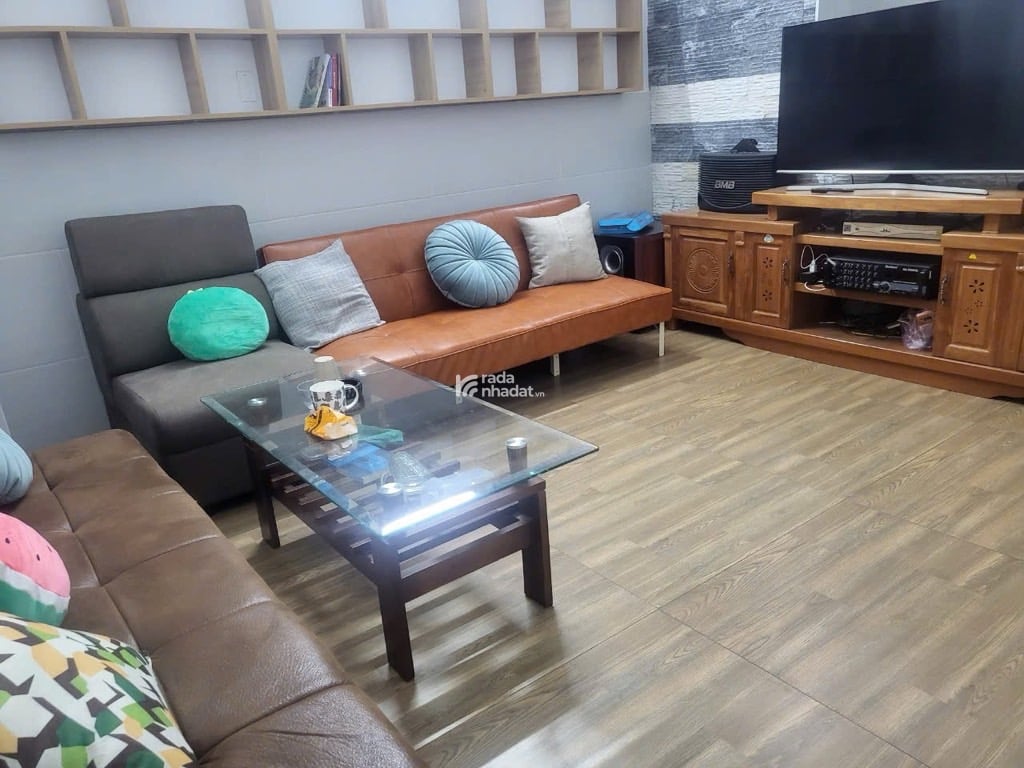 MẶT TIỀN KINH DOANH ĐỈNH - 2 BƯỚC CHÂN SANG TÂN BÌNH - NHÀ ĐẸP Ở NGAY BTCT KIÊN CỐ