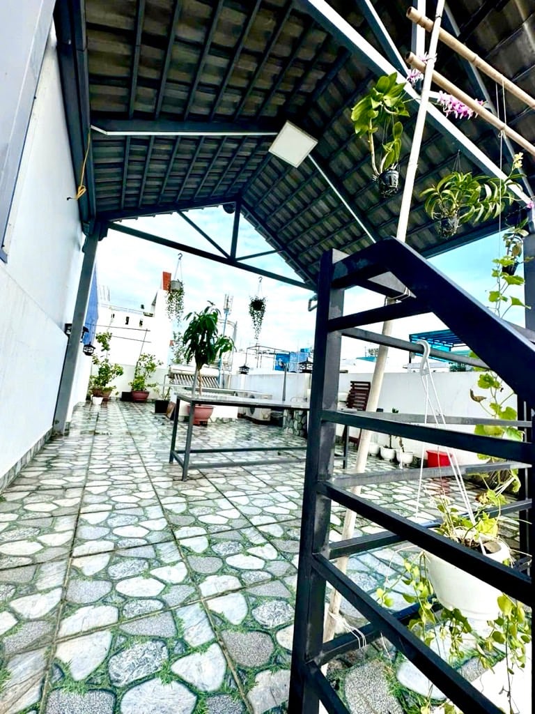 HẺM 1 TRỤC SÁT MẶT TIỀN - DÒNG TIỀN 18TR - 80M2 x 4TẦNG - 9TỶ9  TL