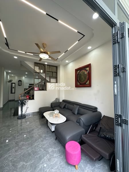 Bán nhà đẹp 3 tầng full nội thất hxh , long bình, q9 giá nhỉnh 5 tỷ