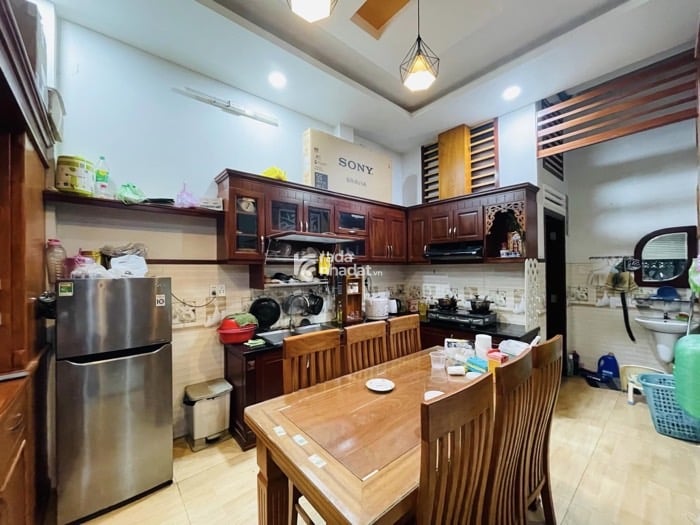 BÁN BIỆT THỰ ĐẸP LIÊN KHU 45 124M2 9.2 TỶ GỖ ĐỎ CAO CẤP HẺM NHỰA BÌNH TÂN