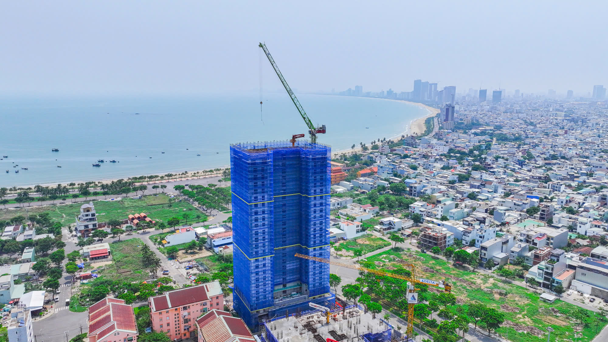 Căn 2PN trực diện biển, giá tốt, cách biển 300m, bàn giao full nội thất chuẩn Nhật