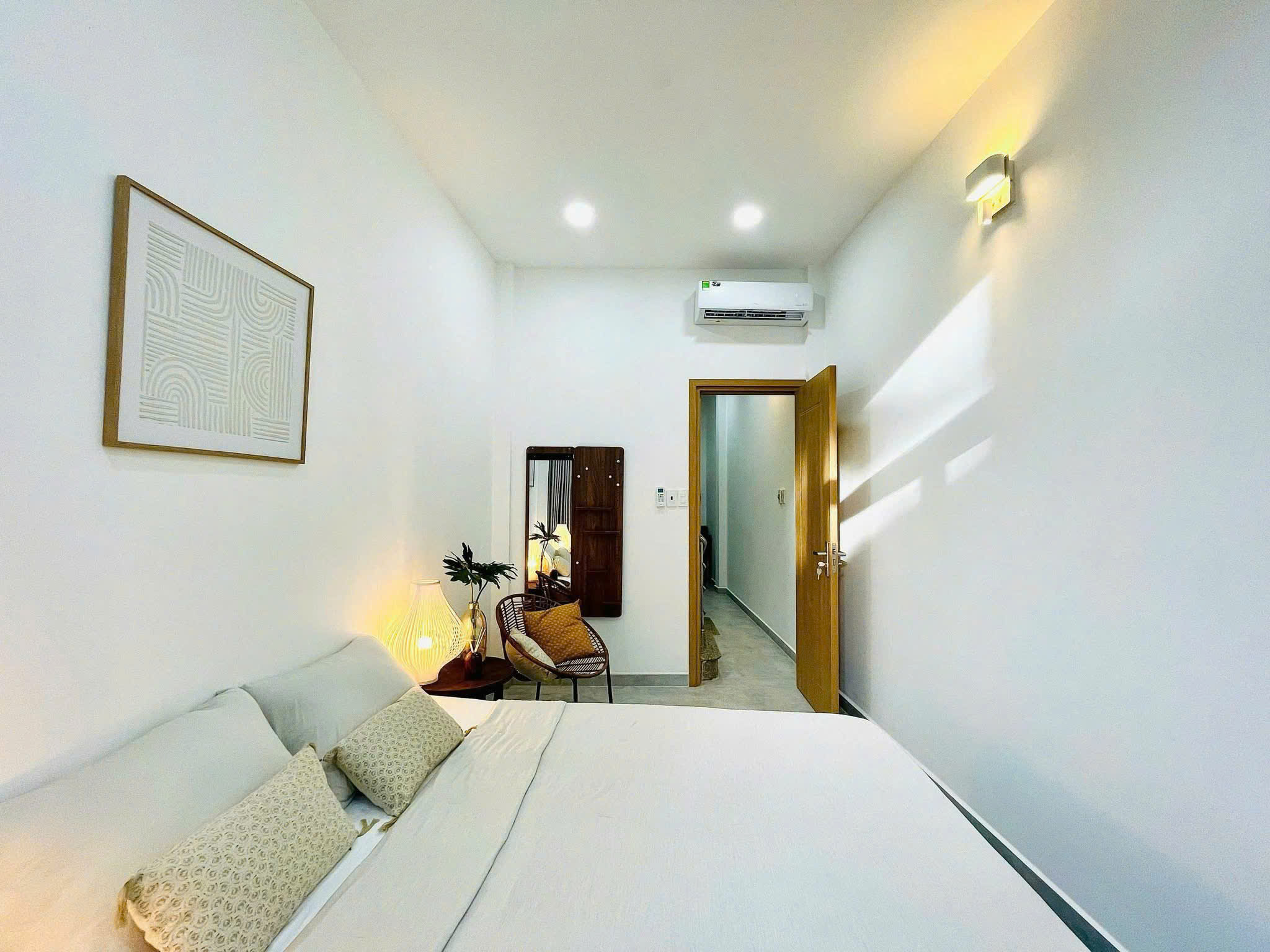 Bán nhà giá ngộp đường Trần Bình Trọng, Quận 5, gần giáo xứ Chợ Quán, 49m2, SHR giá 3 tỷ 850 TL