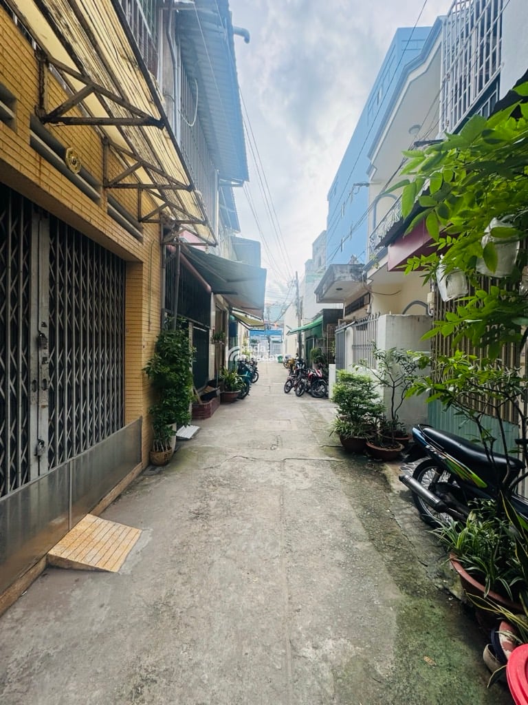 BÁN NHÀ HẺM Ô TÔ NGAY AEON TÂN PHÚ 55M2 5.X TỶ 5X11M 2 TẦNG BTCT