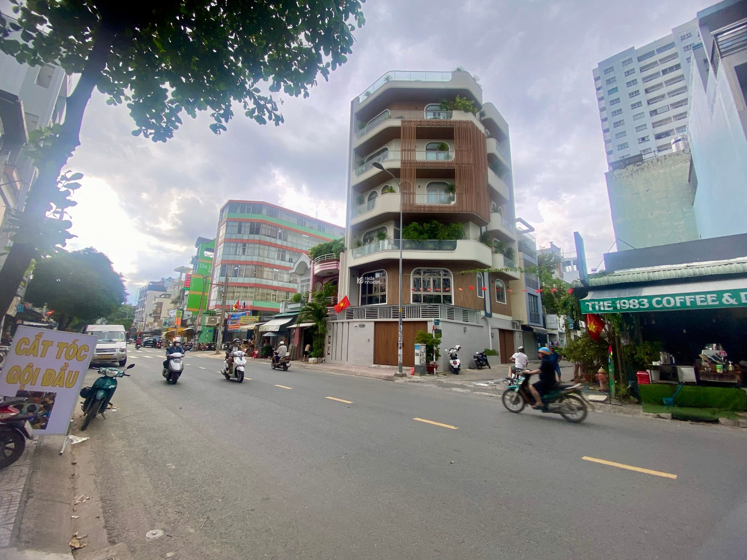 Nhà MTKD Tân Hương, 85m2, 5 tầng, 9PN, gần AEON Tân Phú, chỉ 16.5 tỷ TL