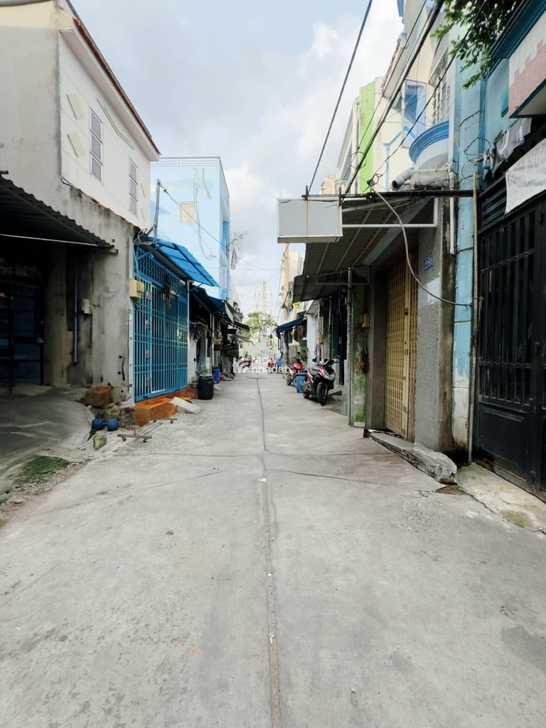 BÁN NHÀ 50M2 HXH 5M 4.05 TỶ PHƯỜNG BÌNH TRỊ ĐÔNG BTCT 3PN  