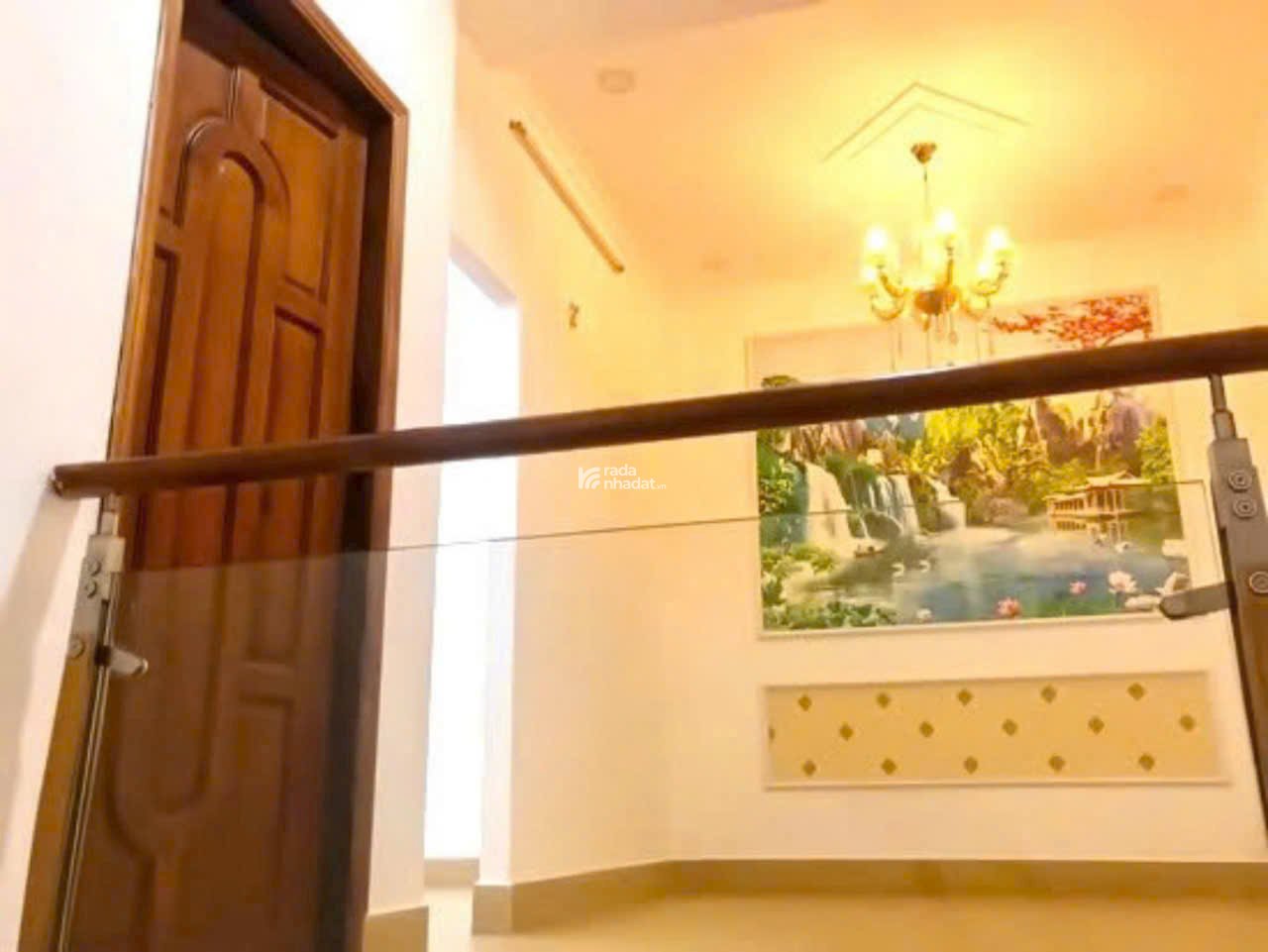 QUAN 7 - NHÀPHỐ XE HƠI NGỦ -- 63M2 NGANG KHỦNG 6M NHỈNH 7( KHÁ HIẾM TRONG KHU VỰC)