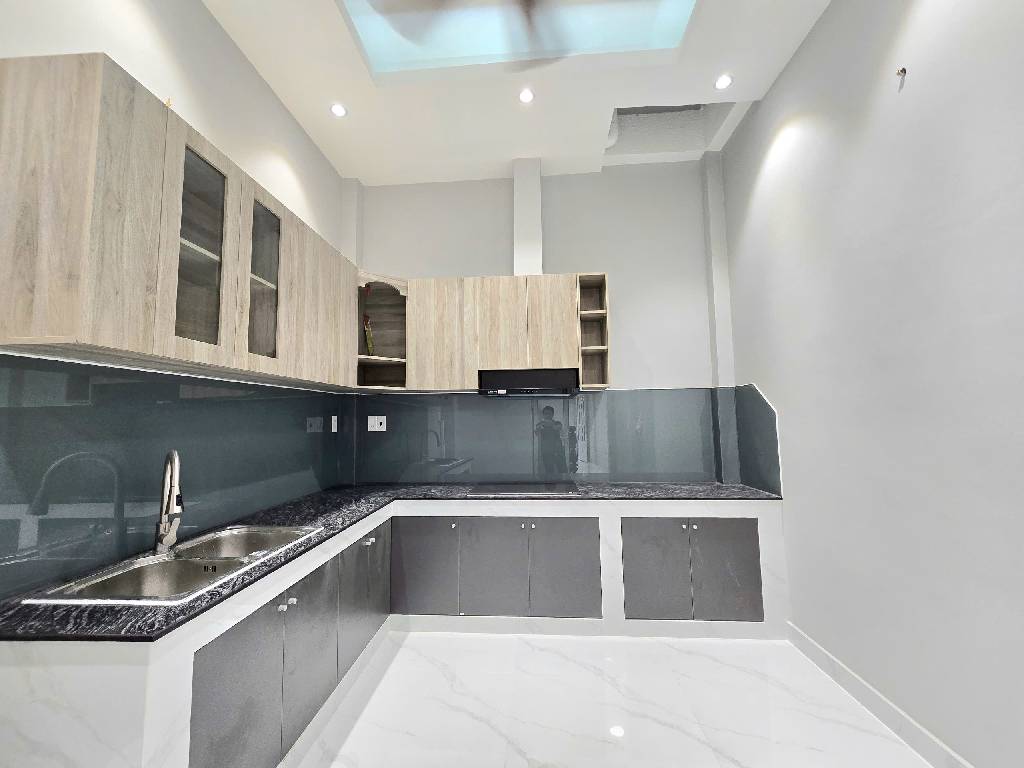 HÀNG NGON KHU BÀU CÁT - ĐỒNG ĐEN - 1 TRỆT 3 LẦU - 4 PN - HXH - FULL NỘI THẤT 
