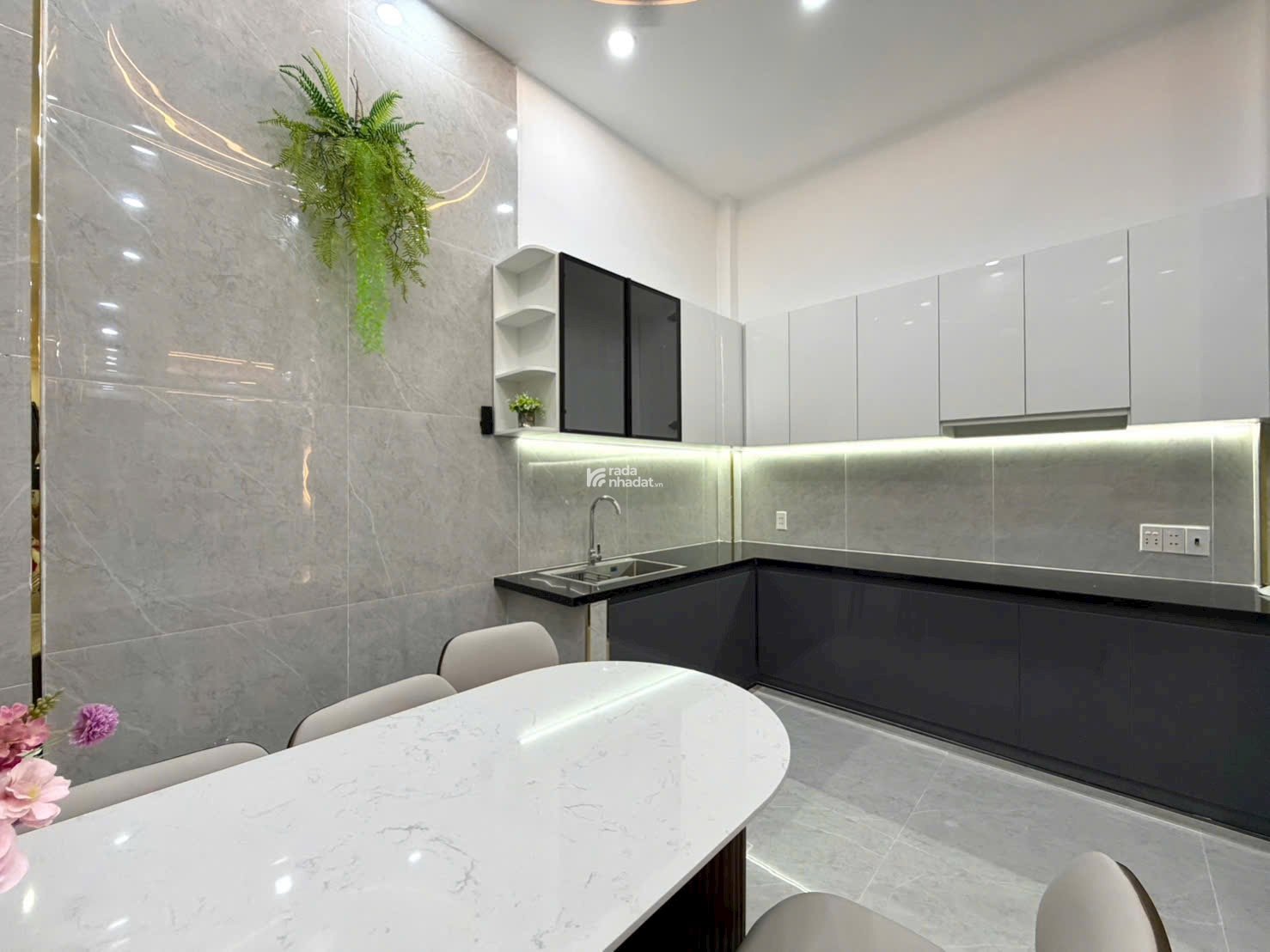 Bán nhà hẻm xe hơi một trục Trần Thị Trọng, Tân Bình, 50m2, giá 2 tỷ 290 triệu