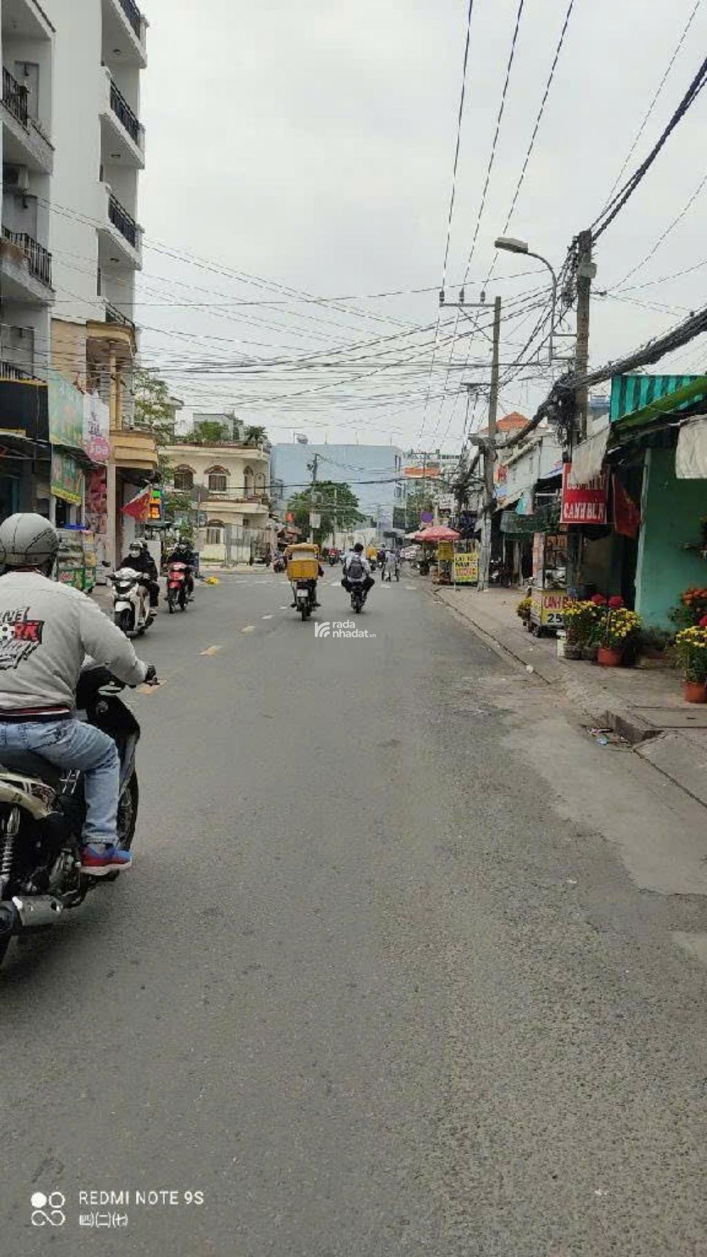 Gần CA Quận, Bệnh viện Q.Tân Phú . Tiện ích xung quanh siêu thị, chợ,trường học bủa vây.,