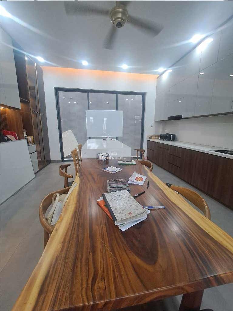 Mặt tiền đường Thạnh Lộc 15 Q12 - 5 tầng - 5x20m - ôtô ngủ trong nhà - nội thất xịn - 9 tỷ