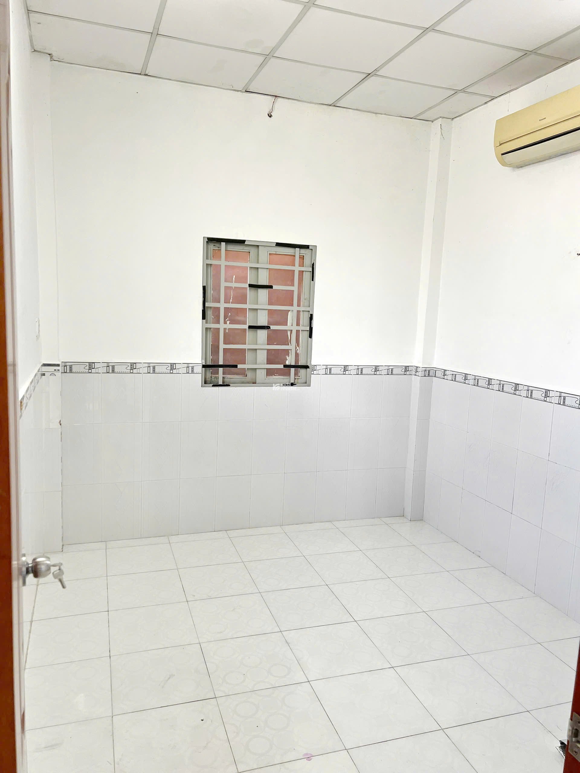 Bán nhà riêng 1 trệt 1 lầu tại Lâm Văn Bền, 4,5 tỷ, 40,6m2, 2PN, 2WC
