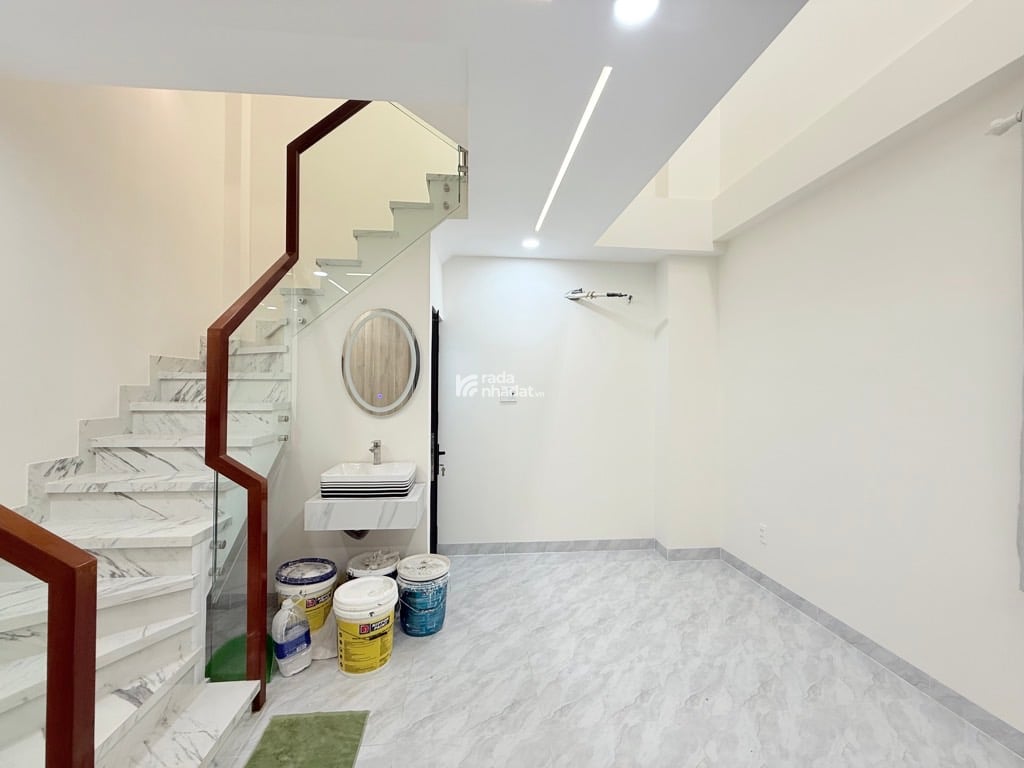 HẺM PHÂN LÔ Ô TÔ - NGUYỄN VĂN ĐẬU - NGANG 7M 40M (7x5.7) 5 TẦNG 3 PN 3 WC - 2 MẶT BAN CÔNG