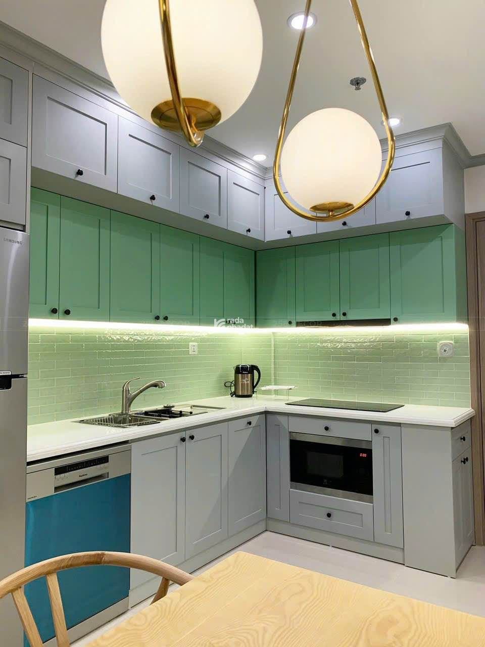 Bán CH 76m2 Le Grand Jardin Sài Đồng giá cực tốt 4,7 tỷ bao thuế phí sang sổ tầng trung view Vin