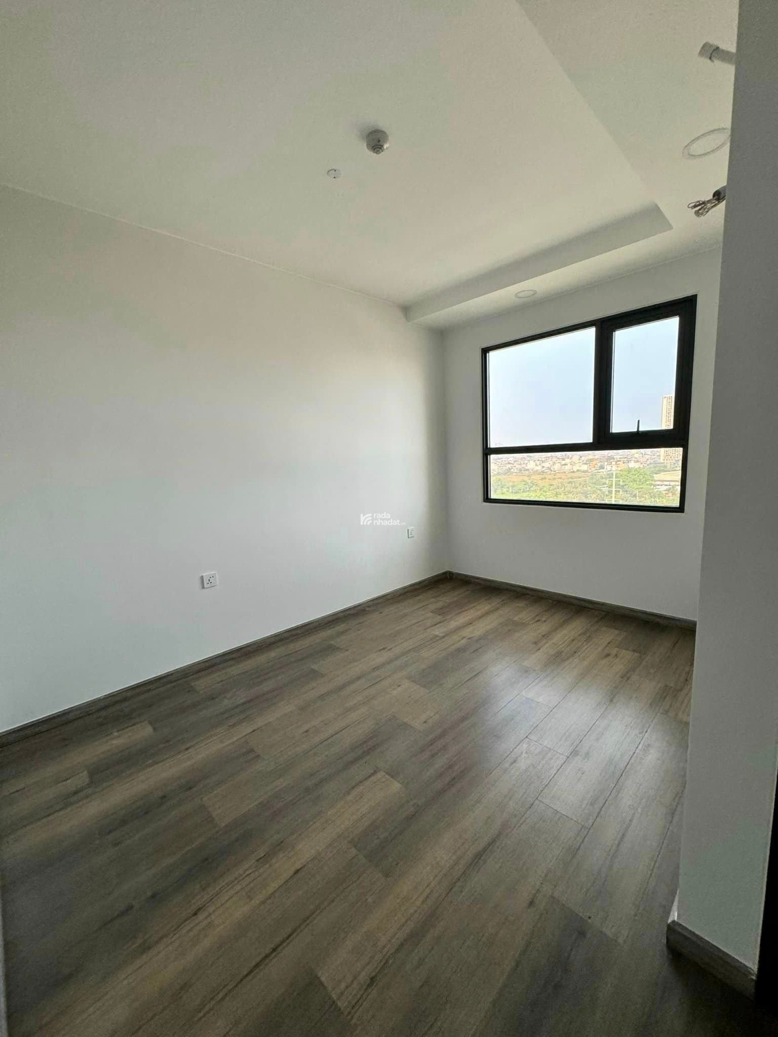 Bán gấp căn 3 phòng ngủ 108m2, giá 7,8 tỷ, đầy đủ nội thất ở ngay