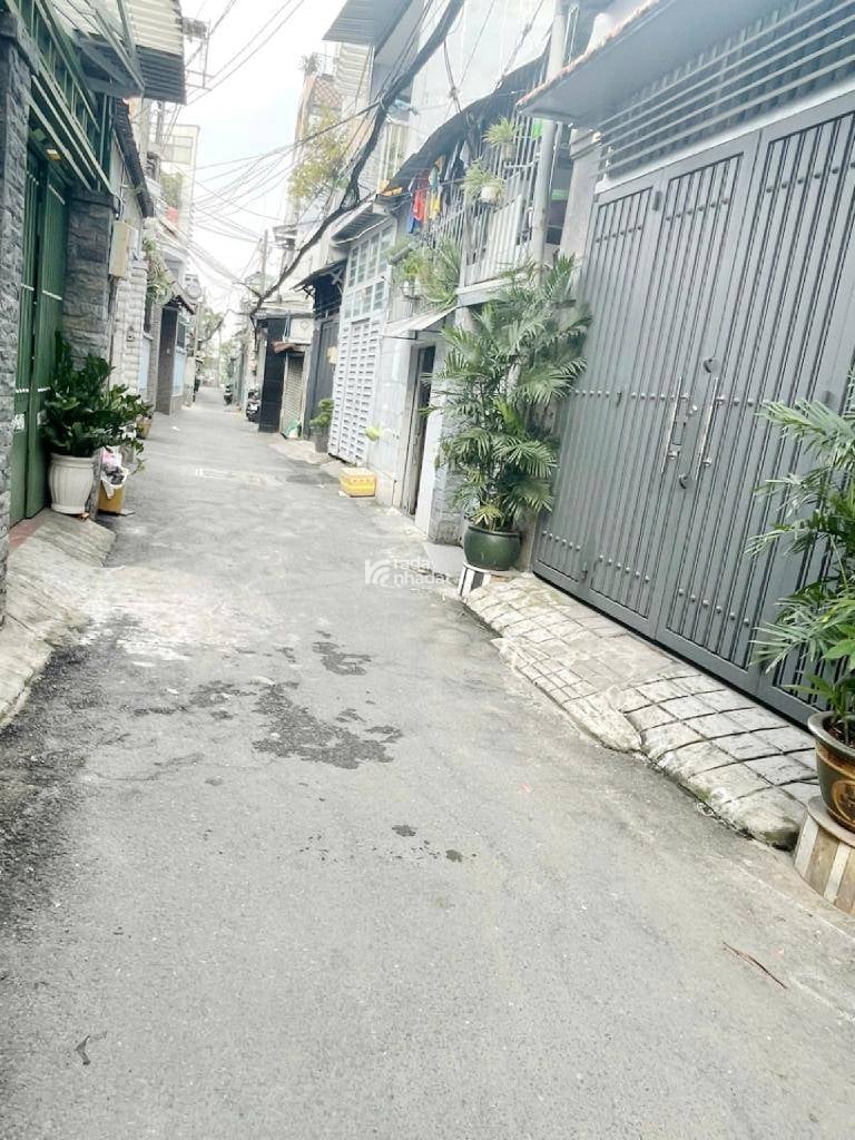 SÁT EMART - HXH - 3 TẦNG - 68M2 - DƯƠNG QUẢNG HÀM GÒ VẤP - 9 TỶ XÍU