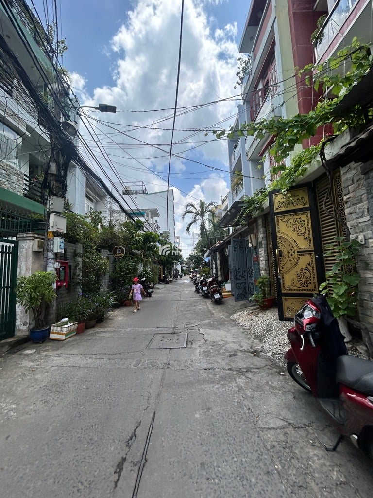 TRUNG TÂM TÂN PHÚ HXH 4 TẦNG 80M2  