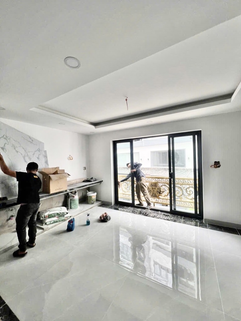  Siêu phẩm 5 tầng khu cao tầng Mã Lò- ngang 5m- sát Tên Lửa