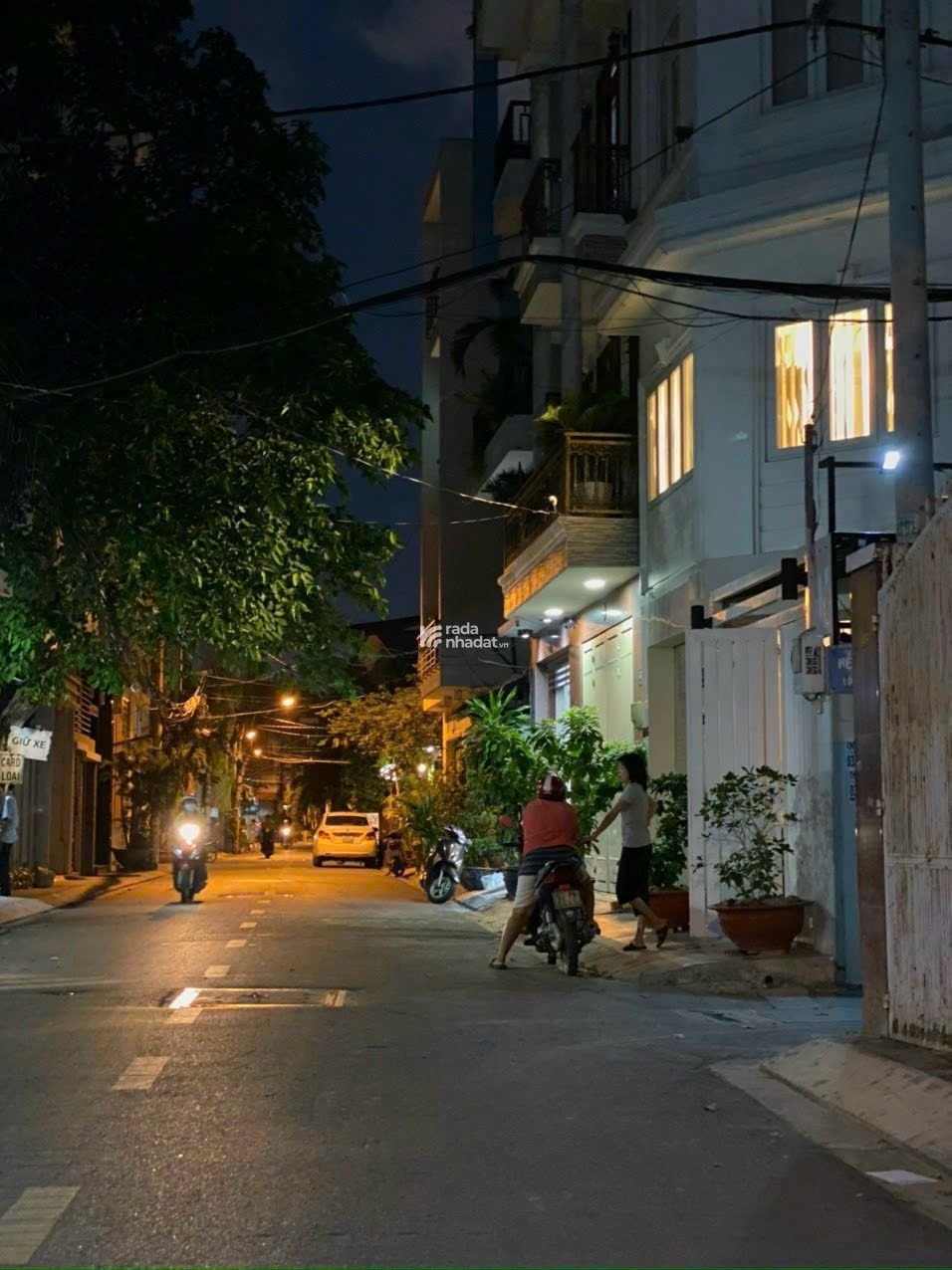 Nhà hẻm 8m Trường Chinh, 80m2, khu biệt thự cao cấp, chỉ 12.4 tỷ TL