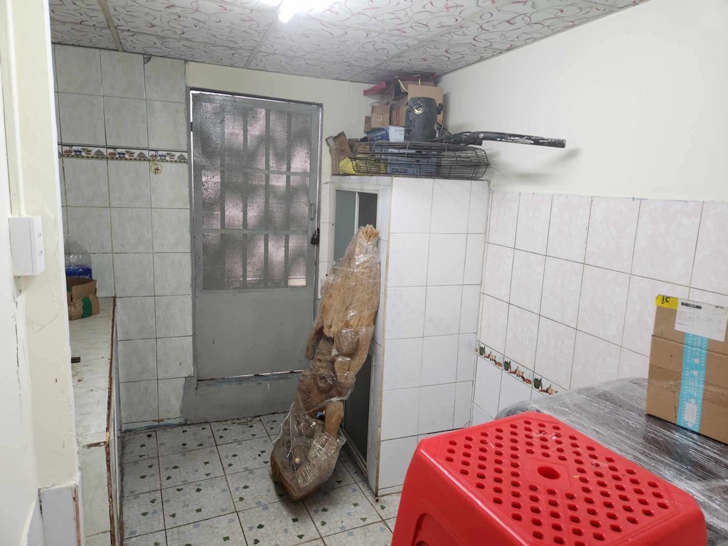 BÁN NHÀ ĐƯỜNG NGUYỄN VĂN CỪ 
