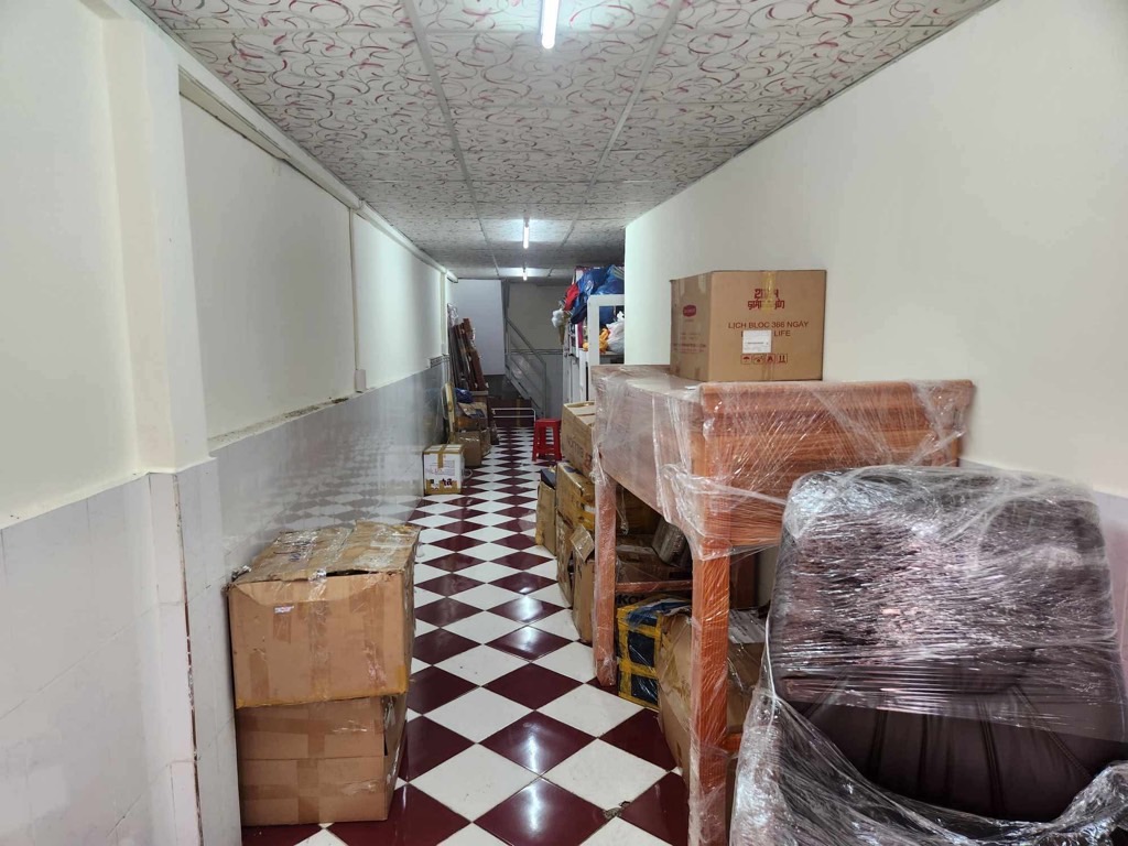 BÁN NHÀ ĐƯỜNG NGUYỄN VĂN CỪ 
