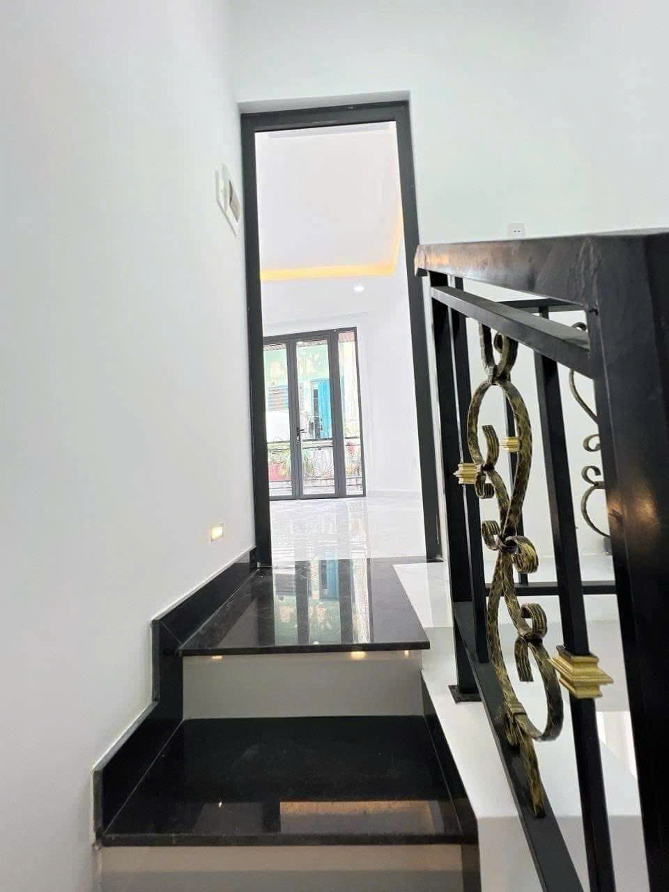 BÁN NHÀ PHỐ LÝ CHÍNH THẮNG_QUẬN 3 (3.1m x 6m)_3 TỶ 2