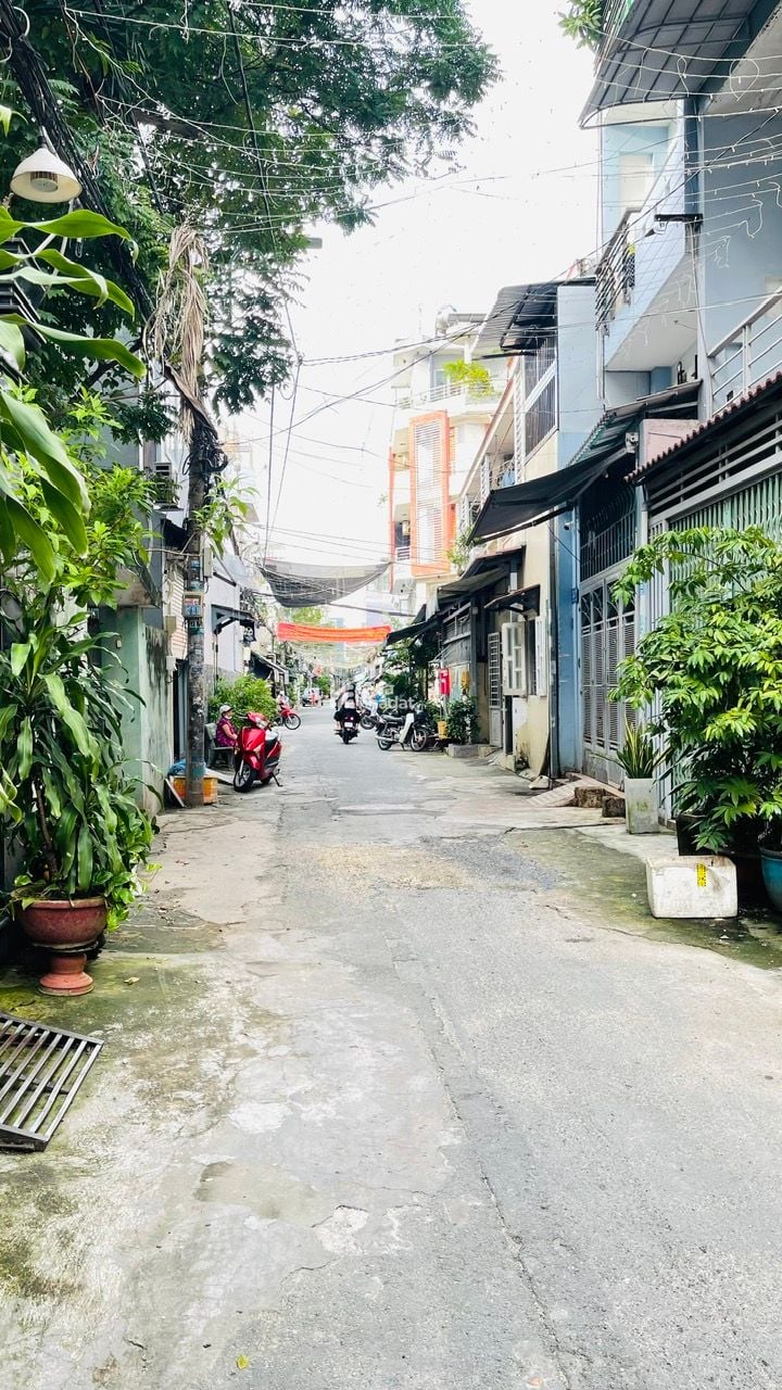 Nhà Tân Phú 1/ hẻm xe hơi tránh Đỗ Thừa Luông gần chợ Tân Hương chỉ 7.9 tỷ