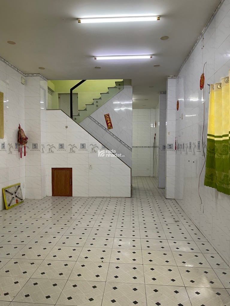 XE TẢI ĐỖ CỬA -3 TẦNG KHUÔNG VIỆT PHÚ TRUNG TÂN PHÚ -DT: 4.2*13M (53M2)  - 5 TỶ 1
