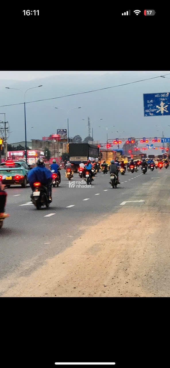 BÁN NHÀ MẶT TIỀN DT743 – NGÃ TƯ MIẾU ÔNG CÙ – LÔ MẶT TIỀN LỚN HIẾM GẶP  GIÁ CHỈ HƠN 27 TRIỆU/M2 