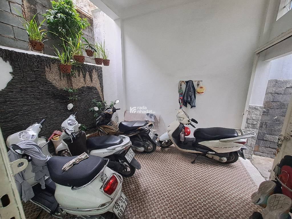 SÁT HẺM XE HƠI NƠ TRANG LONG, BÌNH THẠNH, 87M2 TIỆN XÂY MỚI. GIẢM 650TR CHỈ 16.5T 