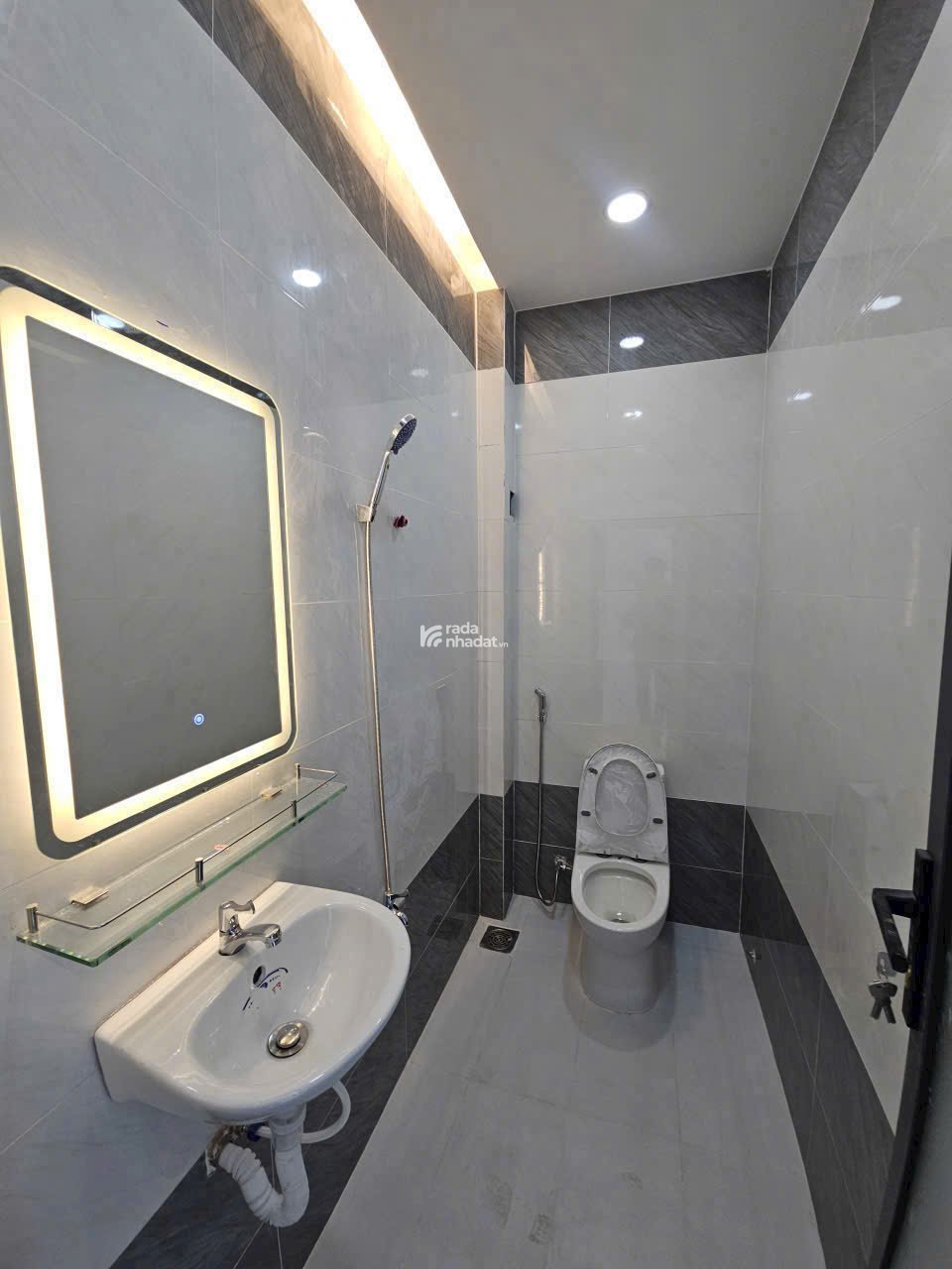 Bán nhà mới hẻm xe hơi Phan Anh, Bình Tân, 40m2, 2 tầng BTCT, 2PN, chỉ 2ty9 