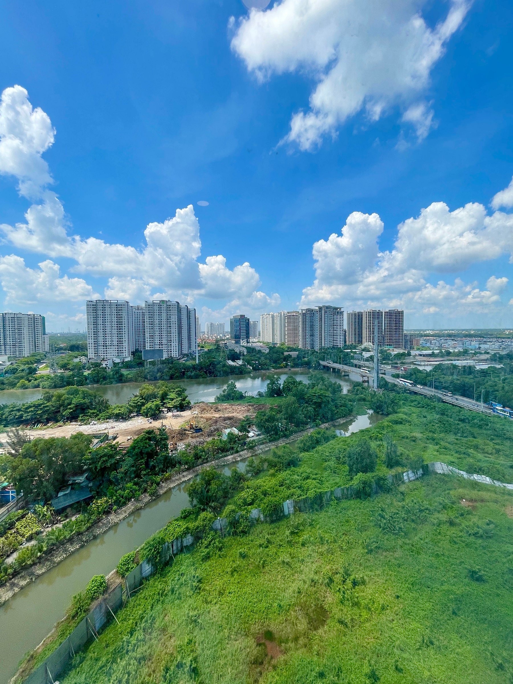 Officetel B1.0614 View Sông  Công Viên diện tích 55m2 giá chỉ 4,066 tỷ