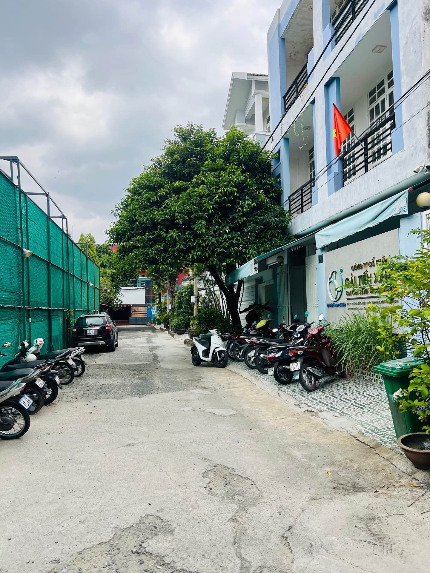 Biệt thự sân vườn đường Dương Đức Hiền, 150m2, 11x13, 3 tầng, 6PN, 18.5 tỷ