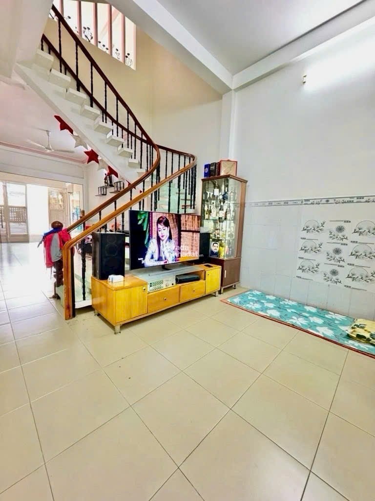 MẶT TIỀN KINH DOANH 4 TẦNG KHU BÀU CÁT KẾ ĐỒNG ĐEN - ĐƯỜNG 12M CÓ LỀ - SỔ A4 -Diện tích 4X18 