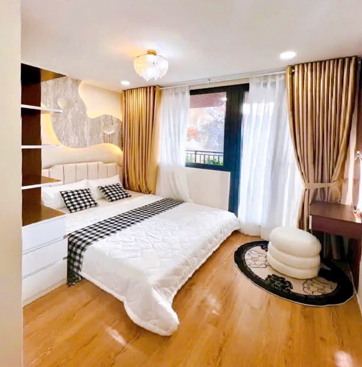 Bán nhà Quận 3 , Trần Văn Đang , 3.7 x 6.1 m , 3 Tầng , Giá 4.7 tỷ  