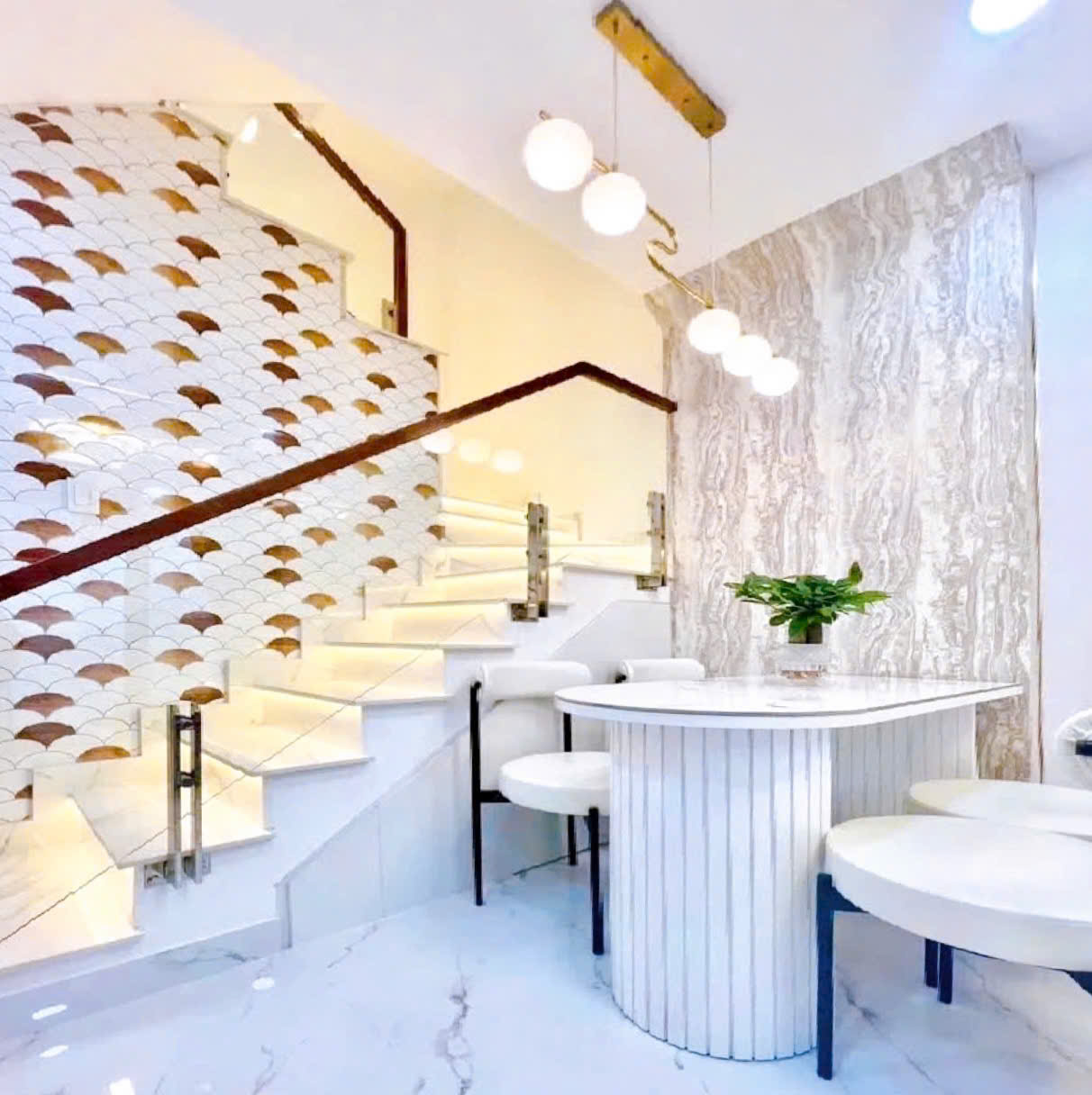 Bán nhà Quận 3 , Trần Văn Đang , 3.7 x 6.1 m , 3 Tầng , Giá 4.7 tỷ  