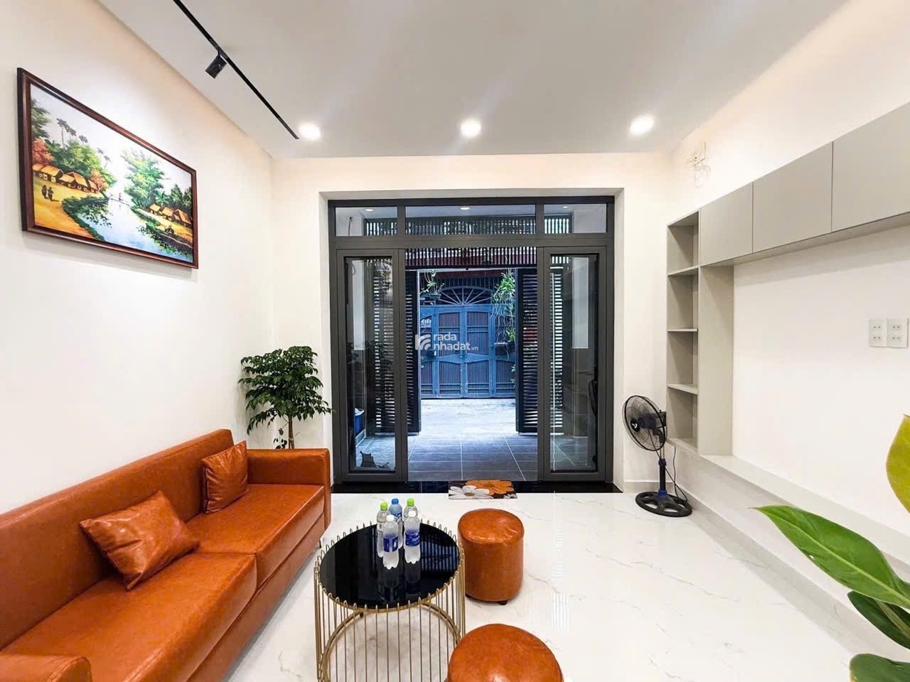 NHÀ ĐẸP BÌNH THẠNH • VỊ TRÍ TIỀM NĂNG • SÁT BỜ KÈ XUYÊN TÂM • 50m2 (3.7 x 13.5) • HXH ĐỔ CỬA