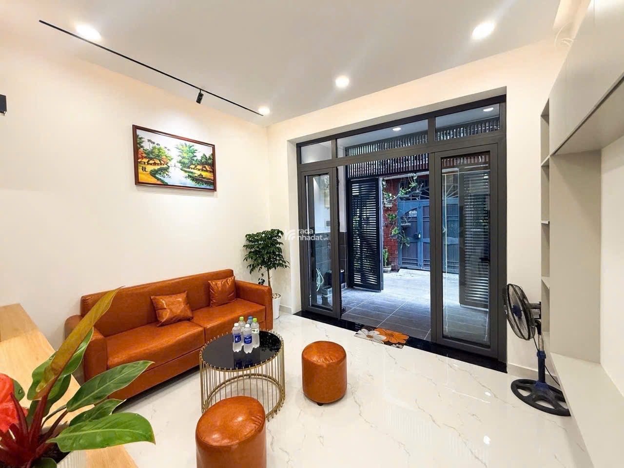 NHÀ ĐẸP BÌNH THẠNH • VỊ TRÍ TIỀM NĂNG • SÁT BỜ KÈ XUYÊN TÂM • 50m2 (3.7 x 13.5) • HXH ĐỔ CỬA