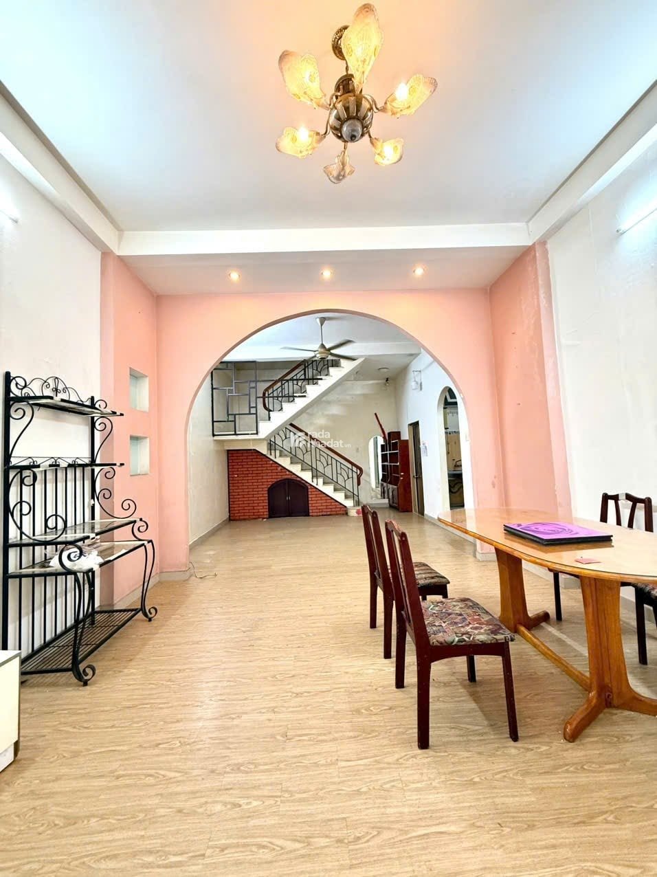 SUẤT ĐẦU TƯ CỰC HIẾM - NHÀ NÁT GÓC 2 MẶT HẺM, LÊ QUANG ĐỊNH - CHỈ 2.5 TỶ