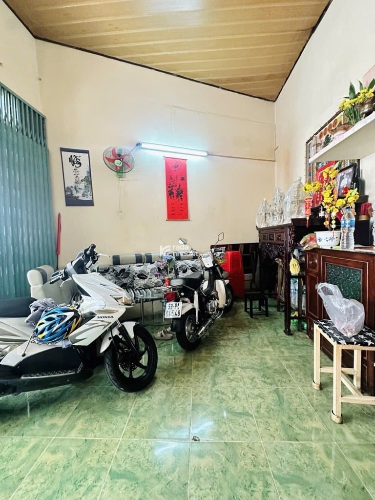 MẶT TIỀN GIÁ RẺ LẠC LONG QUÂN, TÂN BÌNH, 131M2 CÓ KC Ở NGAY. GIẢM 350TR CHỈ CÒN 15.6T TL 