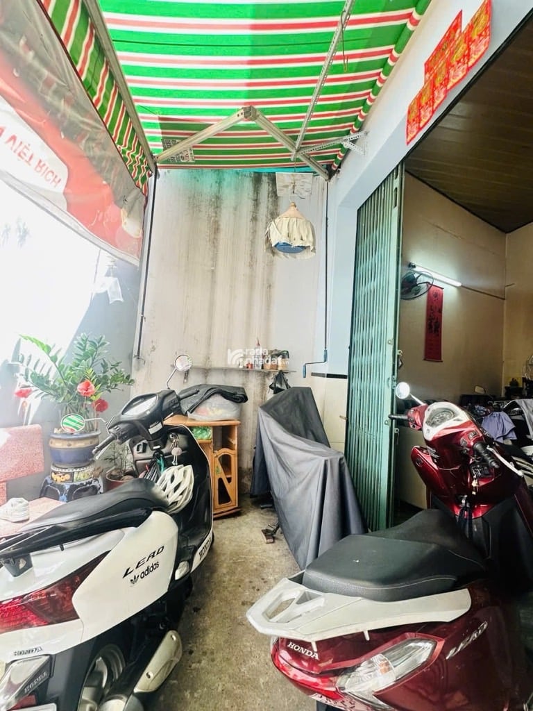 MẶT TIỀN GIÁ RẺ LẠC LONG QUÂN, TÂN BÌNH, 131M2 CÓ KC Ở NGAY. GIẢM 350TR CHỈ CÒN 15.6T TL 