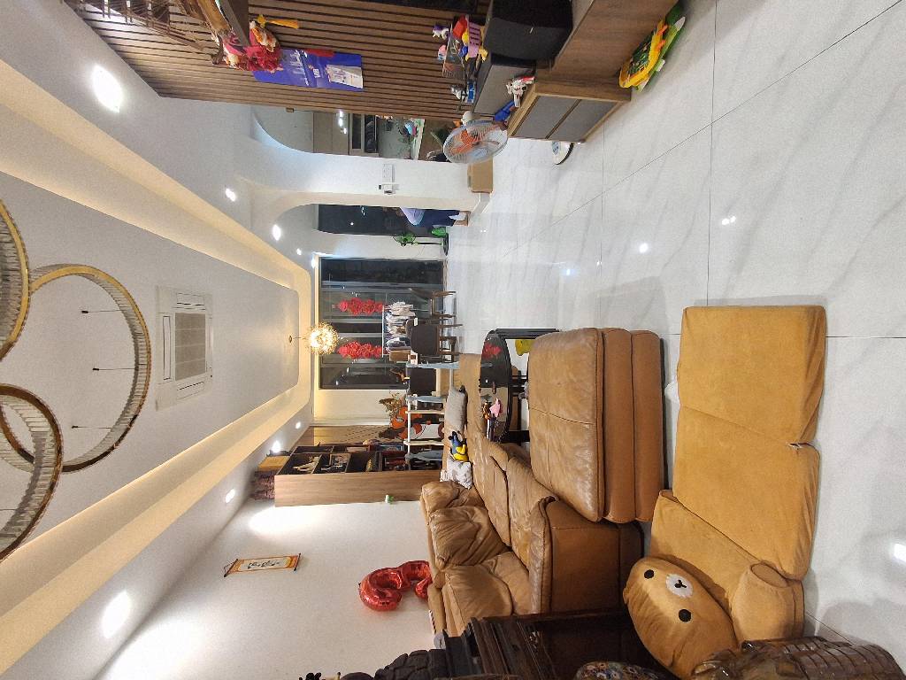 Bán NR 3 Tầng, Nguyễn Văn Linh, Q7, HCM, Ngang 8m , 112m2 , 14 tỷ 500 TL