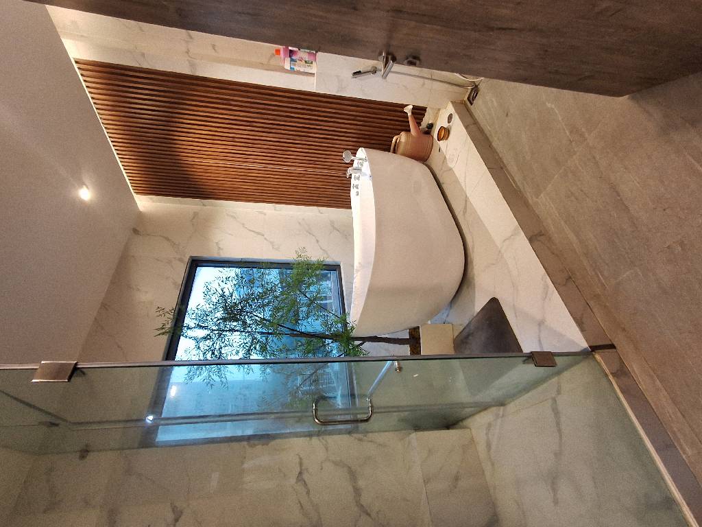 Bán NR 3 Tầng, Nguyễn Văn Linh, Q7, HCM, Ngang 8m , 112m2 , 14 tỷ 500 TL