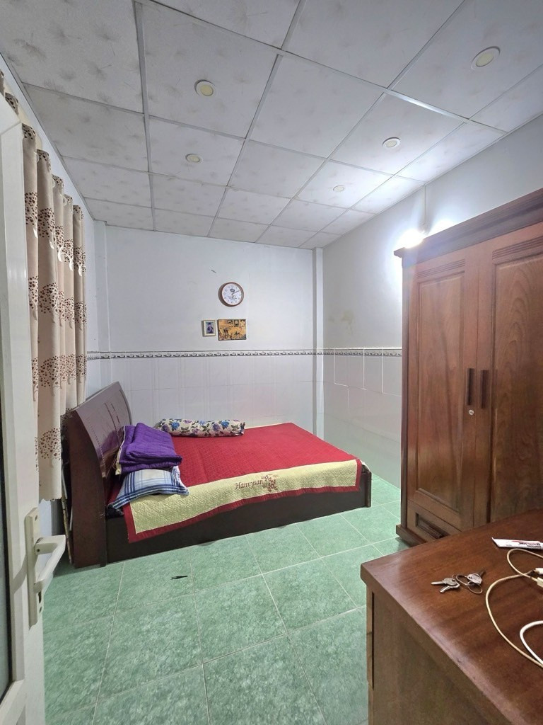 HẺM XE HƠI SÁT MẶT TIỀN NỞ HẬU GẦN NÚT GIAO GÒ DƯA NGANG 5m S 88m2 CHỈ 6,2 TỶ.
