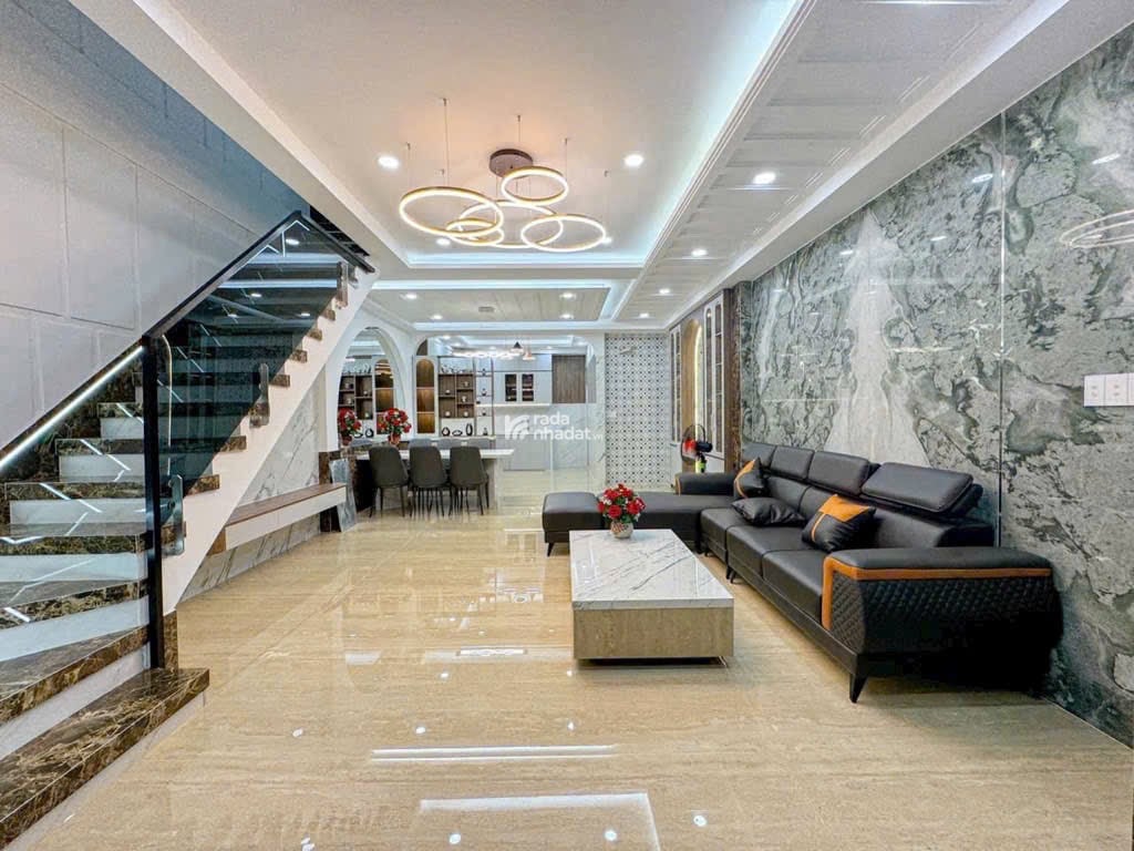 Nhượng gấp nhà đẹp đường Kỳ Đồng, Quận 3, giao thông thuận tiện, SHR hẻm 4m giá chỉ 3 tỷ 150 TL