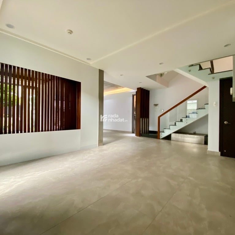 Hiếm Biệt Thự mini cao cấp đường Hồng Bàng Q11 xe hơi vào nhà, DT 7.5x13m, 5 Tầng 5PN, 160tr/m2