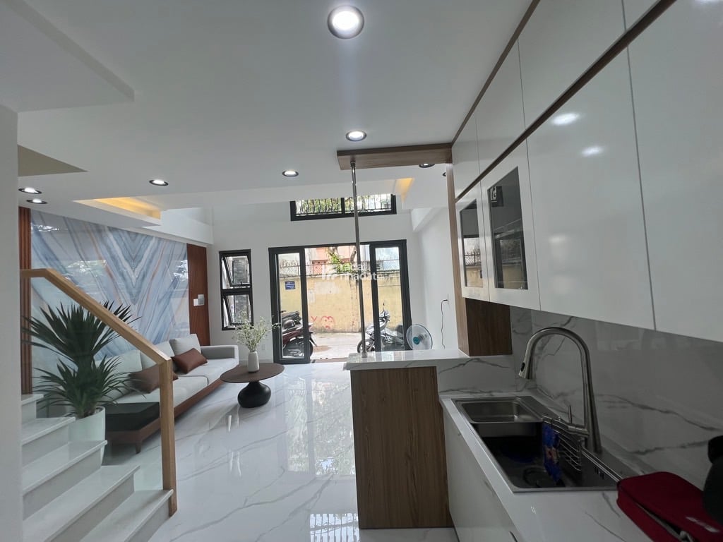 SÁT MT NGÔ ĐỨC KẾ, BÌNH THẠNH, 4 TẦNG BTCT Ở NGAY. GIẢM 350TR CHỈ CÒN 7.5T TL 