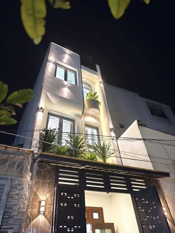 Nhà hiếm cuối năm , 3PN đầy đủ NT 2Tỷ700 đường Nơ Trang Long F11 Bình Thạnh , dòng thu nhập 10tr/th