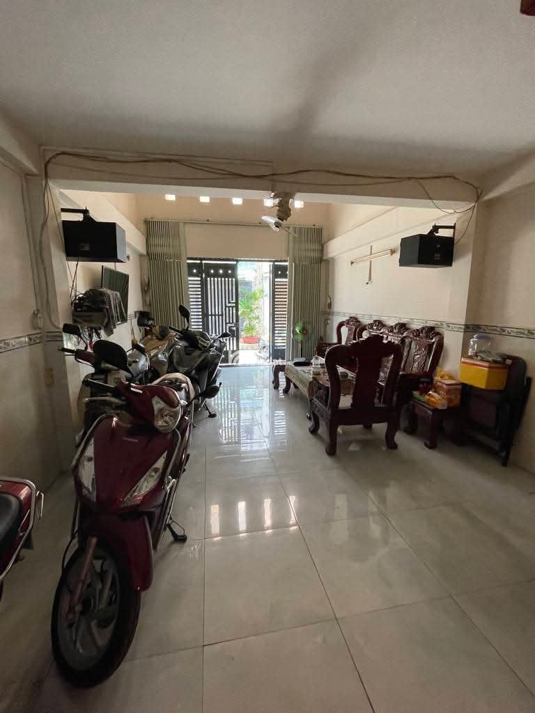 Trung tâm Phường Phú Định Quận 8