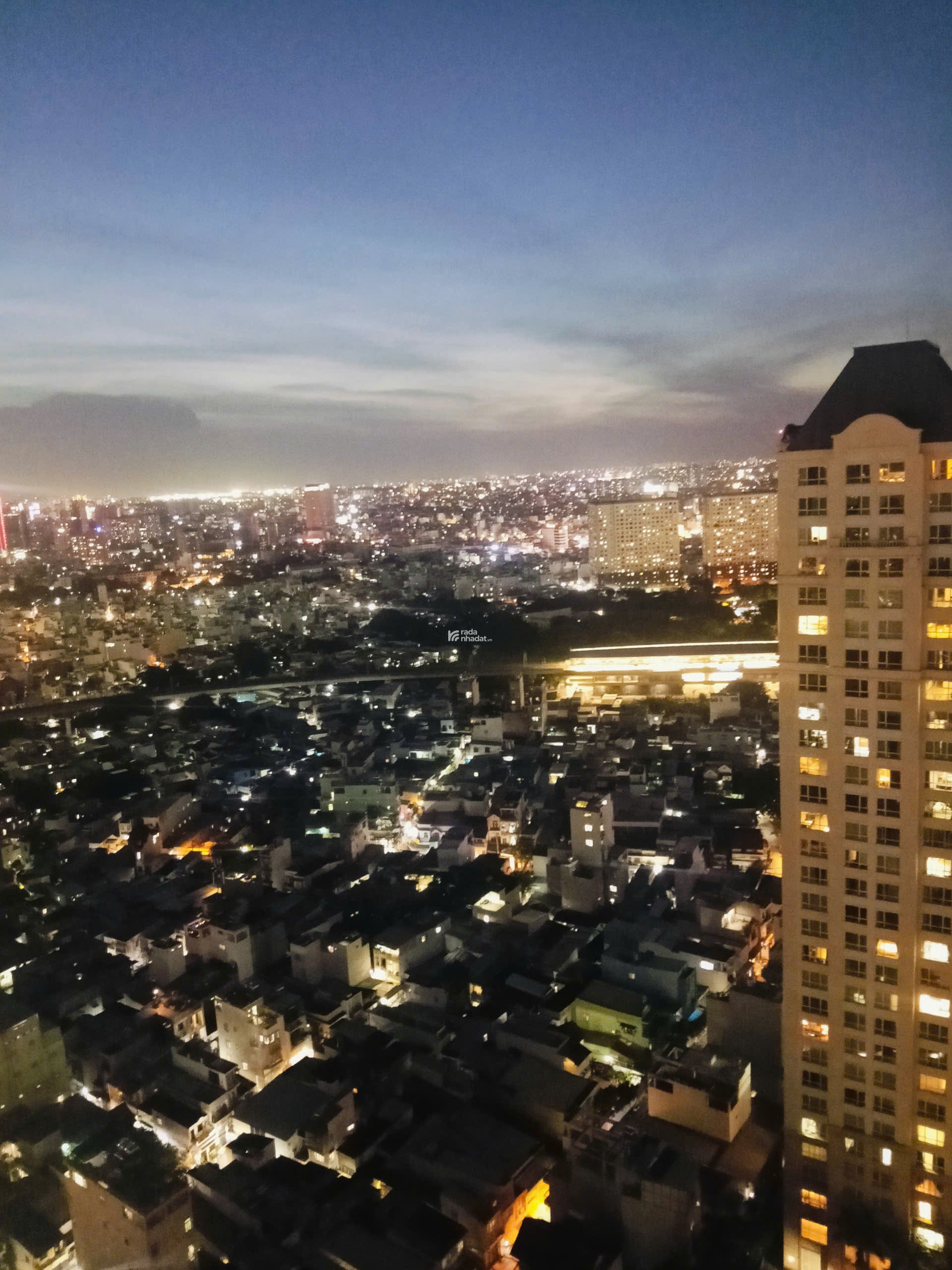 Căn hộ chung cư The Manor 2, DT 235 m2, giá 19 tỷ