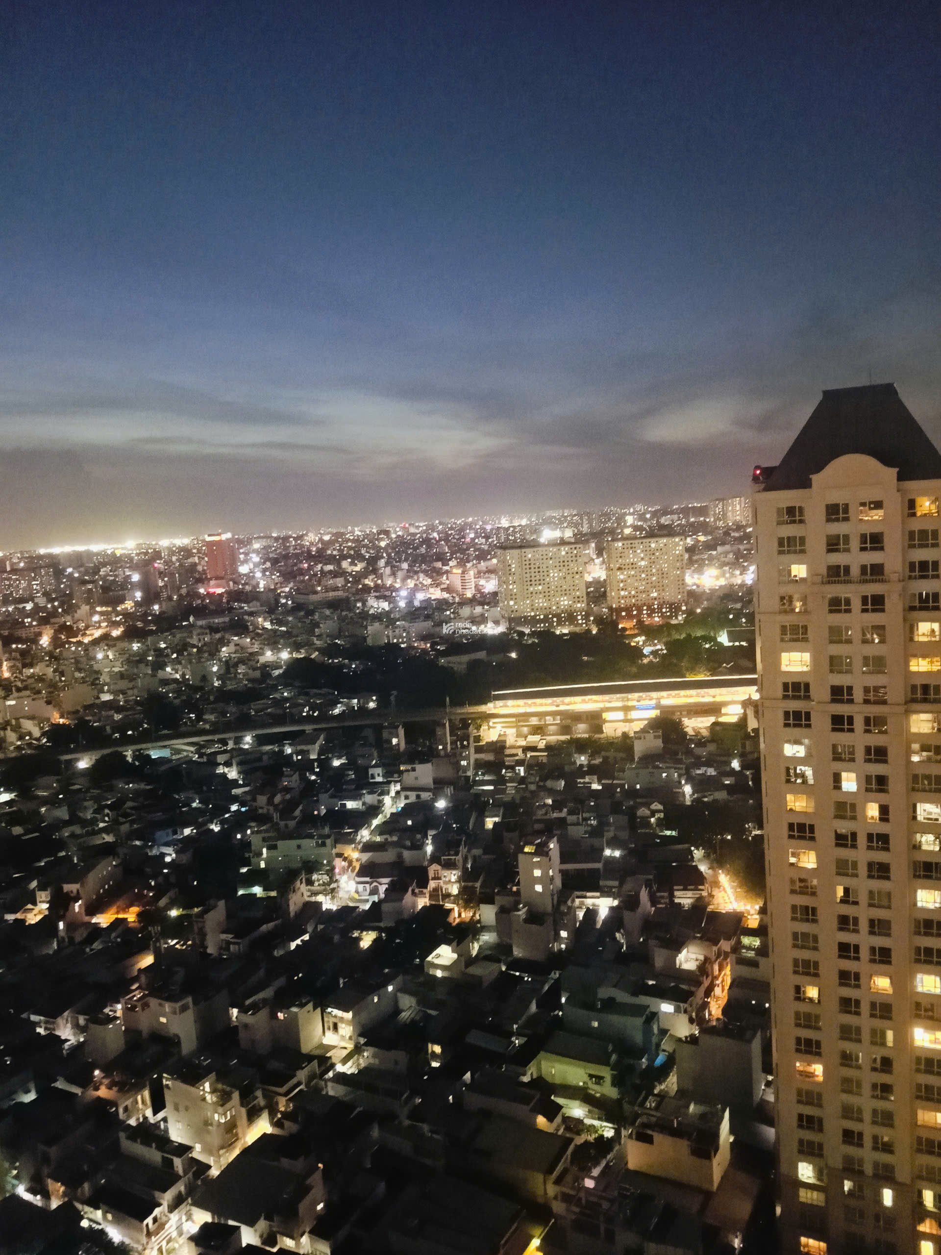 Căn hộ chung cư The Manor 2, DT 235 m2, giá 19 tỷ